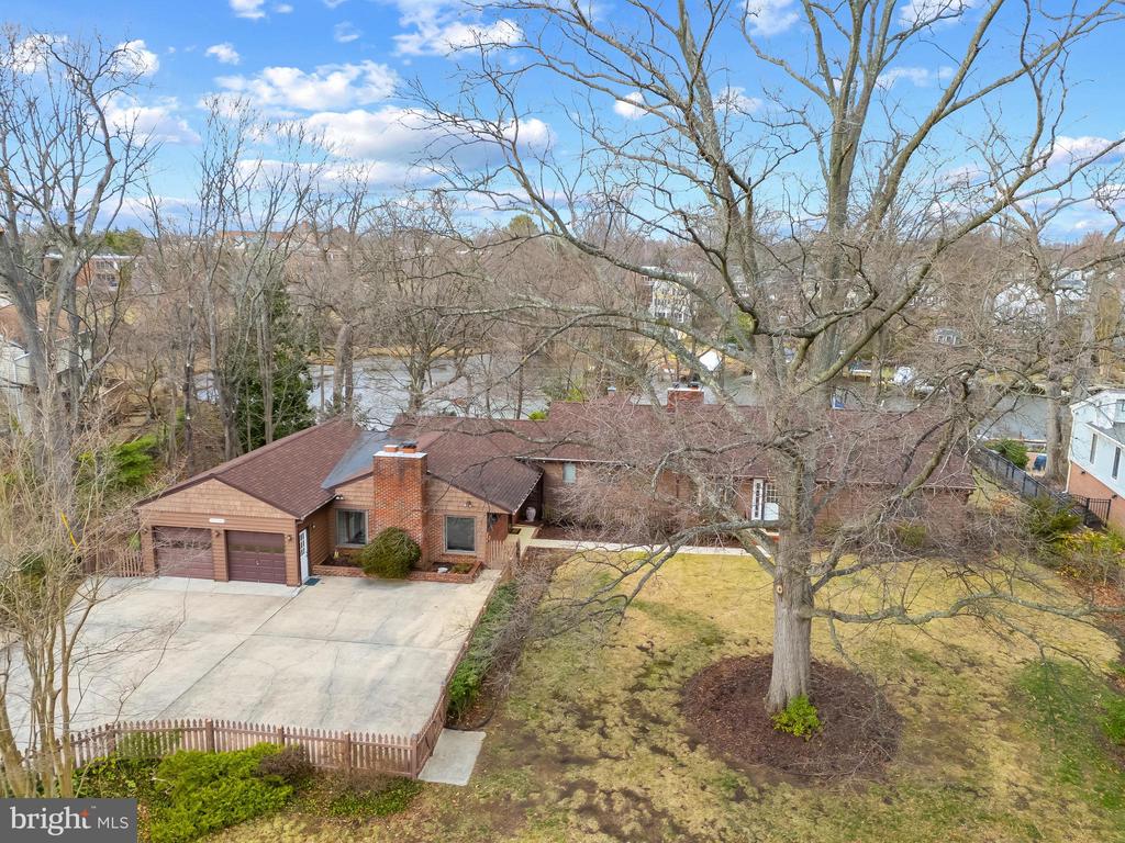 105 Spa Dr