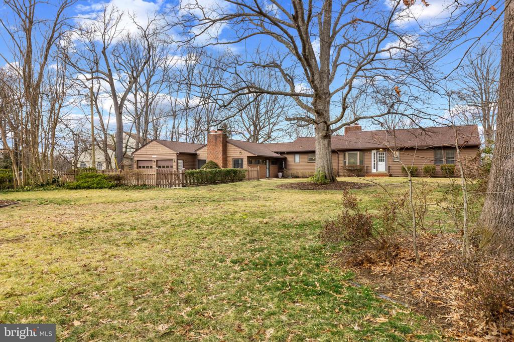 105 Spa Dr