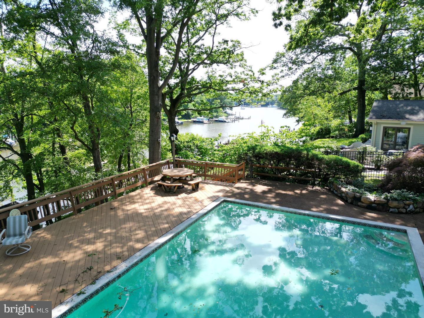 105 Spa Dr
