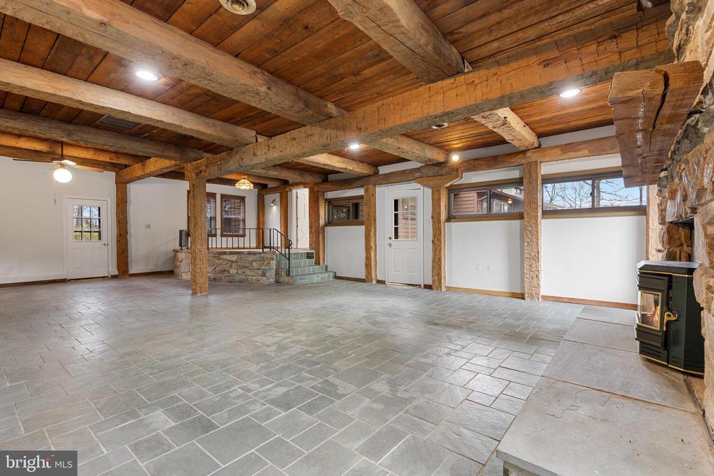 105 Spa Dr