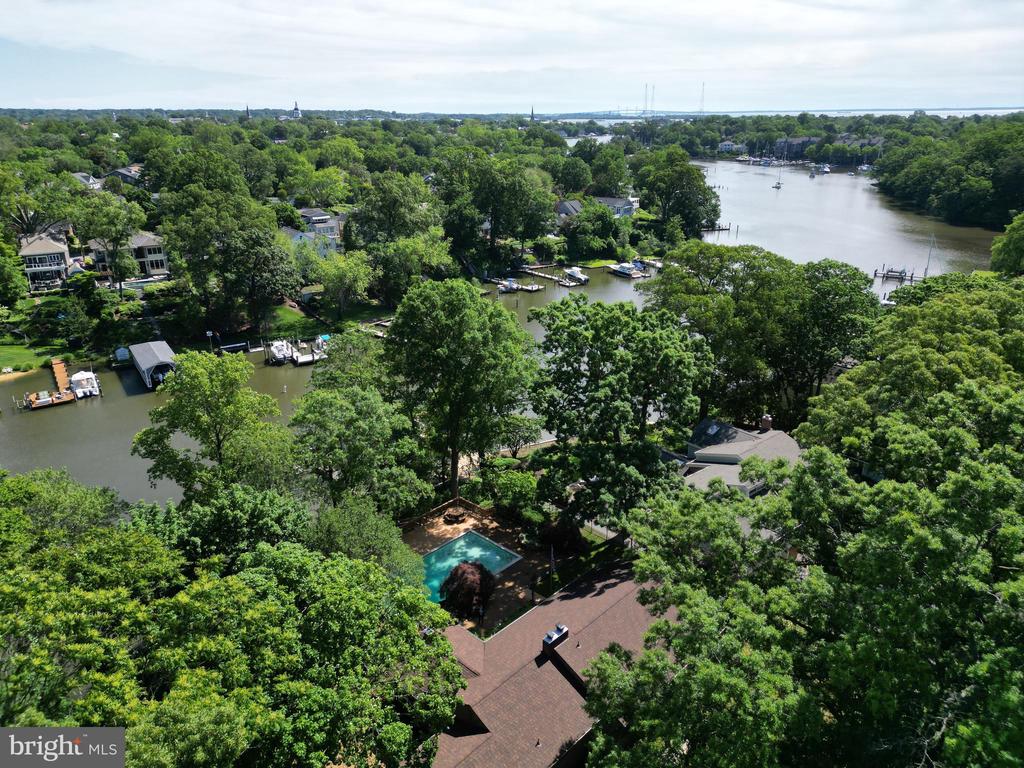 105 Spa Dr
