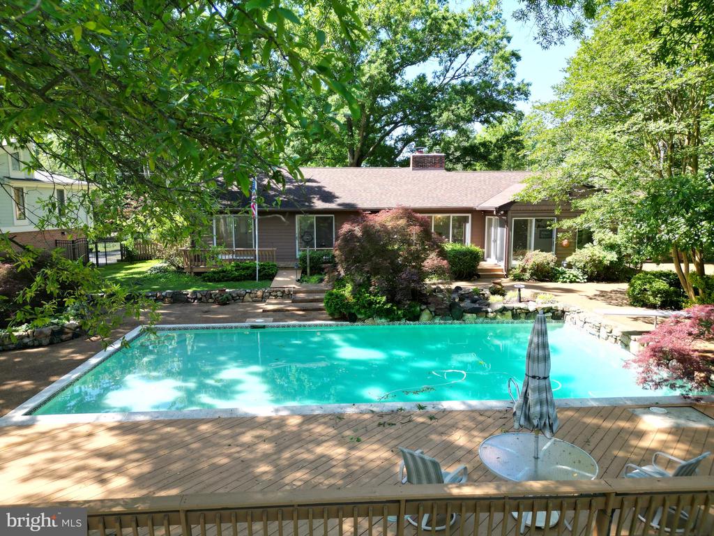 105 Spa Dr