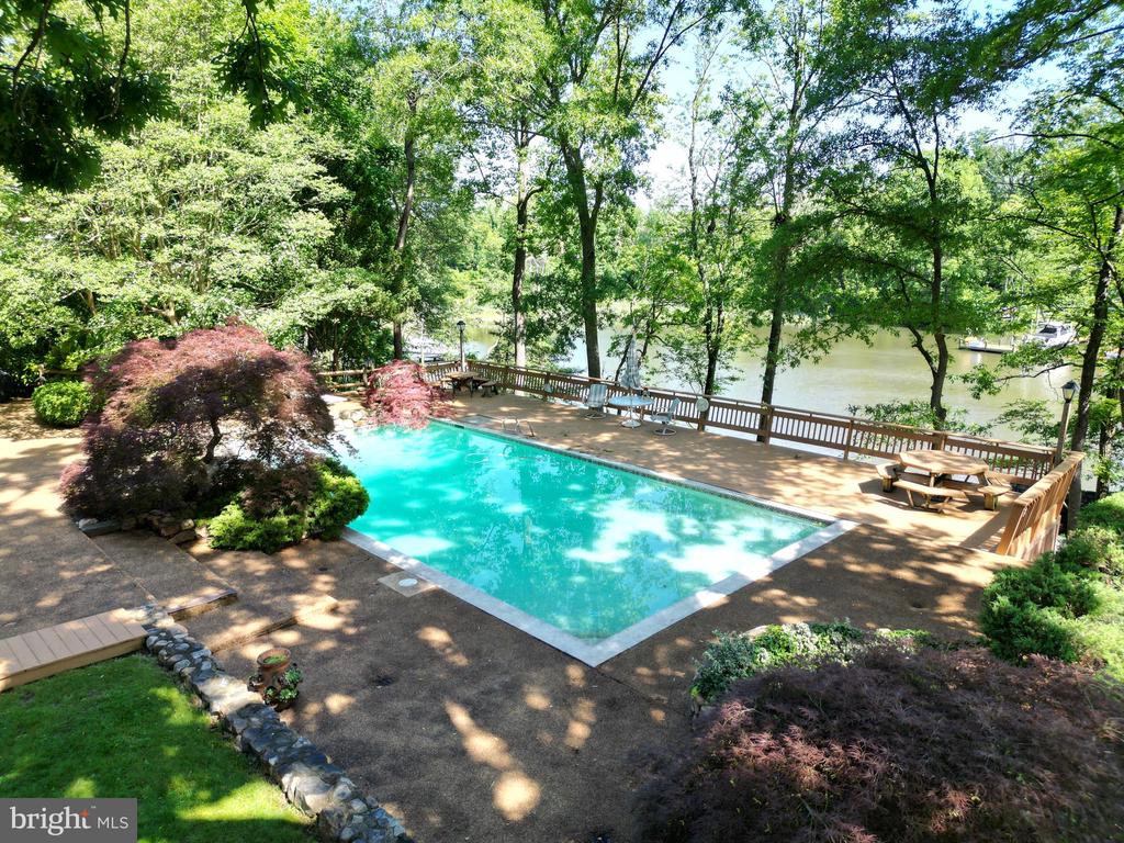 105 Spa Dr