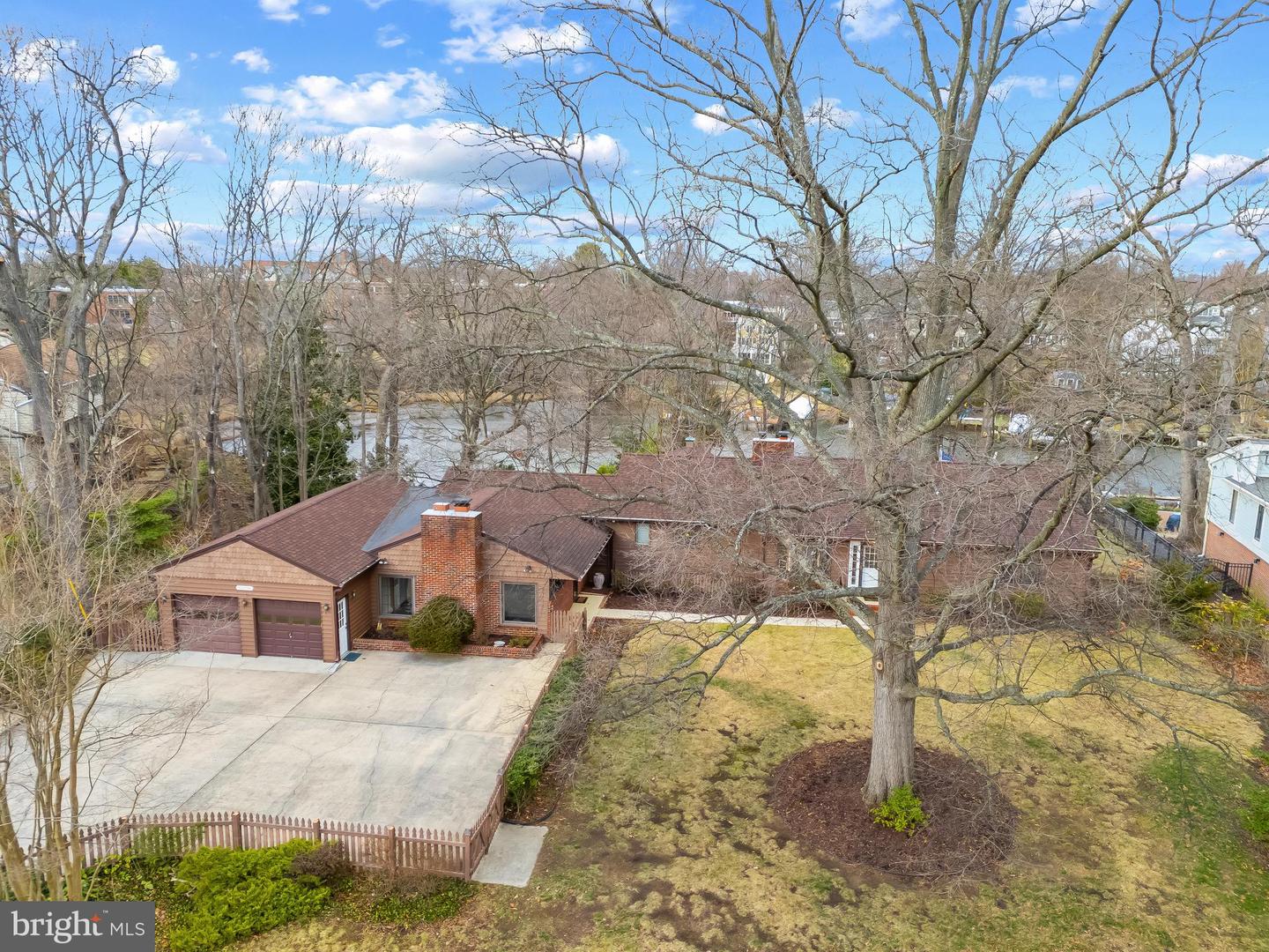 105 Spa Dr