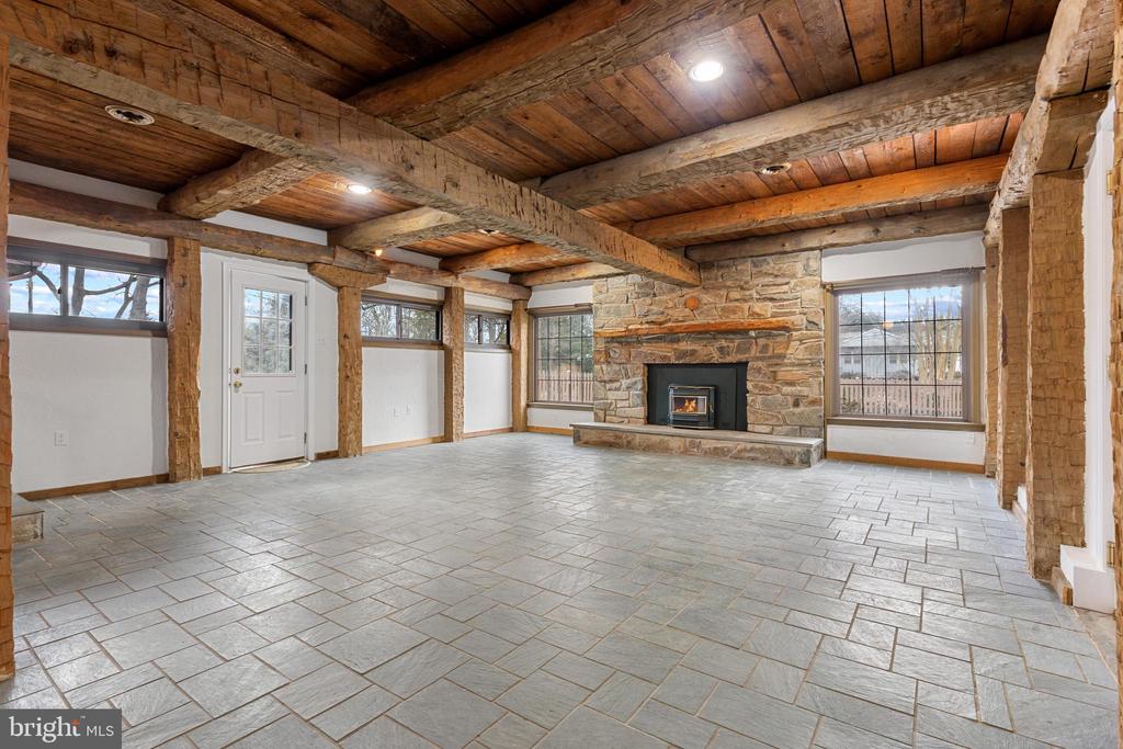 105 Spa Dr