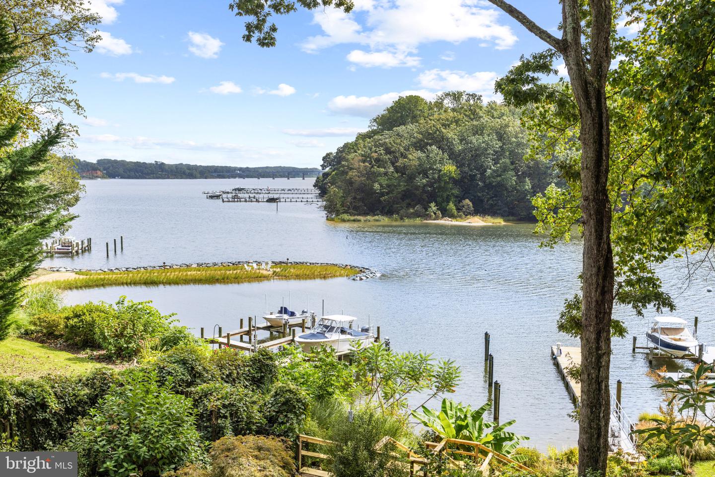 327 Riverview Trl