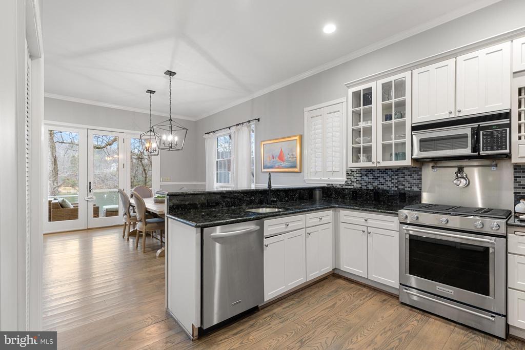 327 Riverview Trl