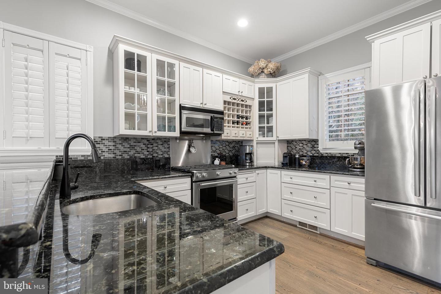 327 Riverview Trl
