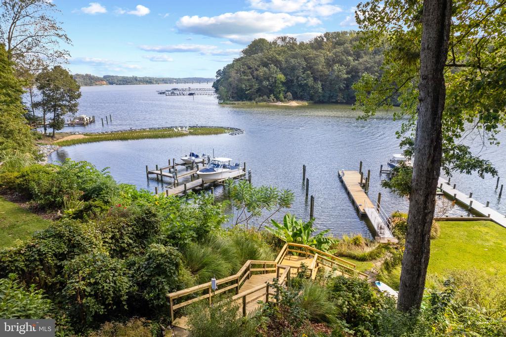 327 Riverview Trl