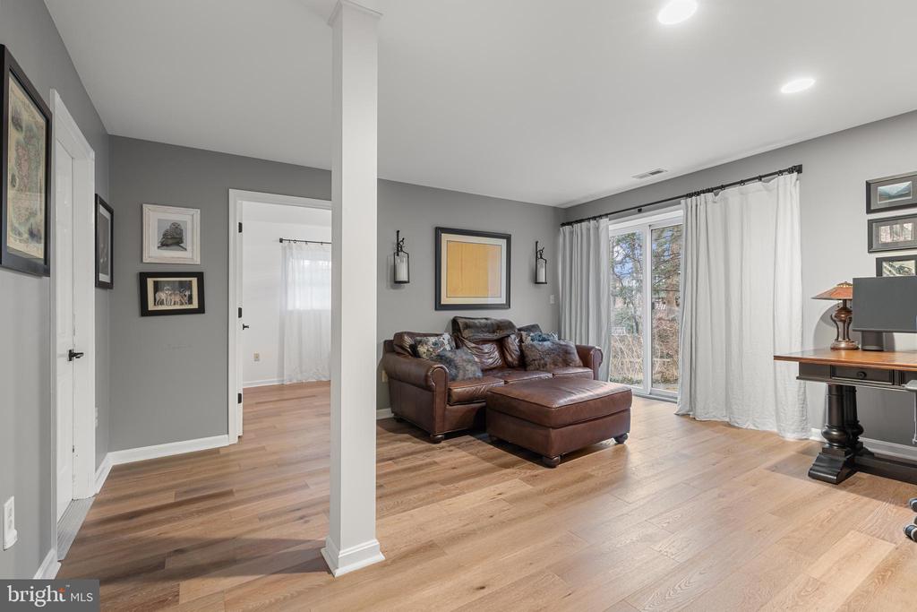 327 Riverview Trl