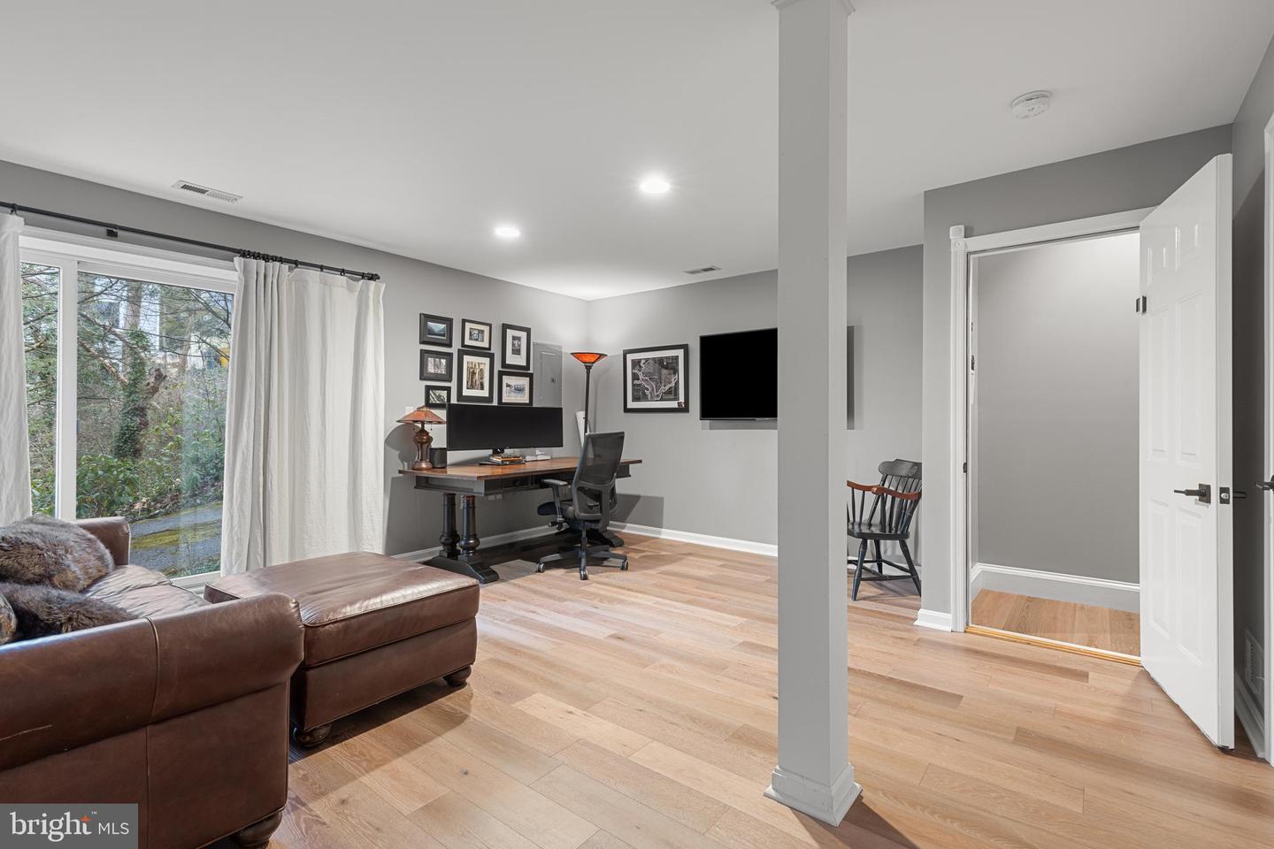 327 Riverview Trl