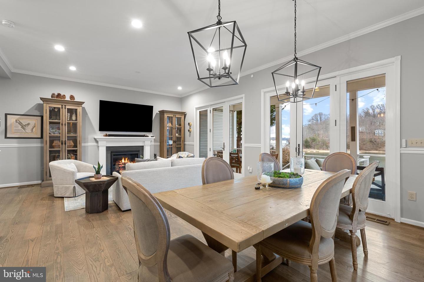 327 Riverview Trl