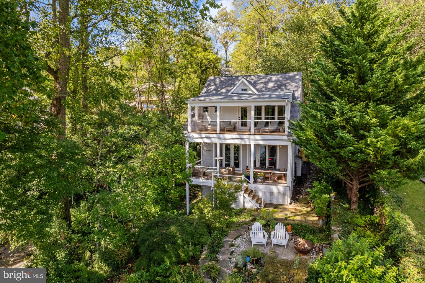 327 Riverview Trl