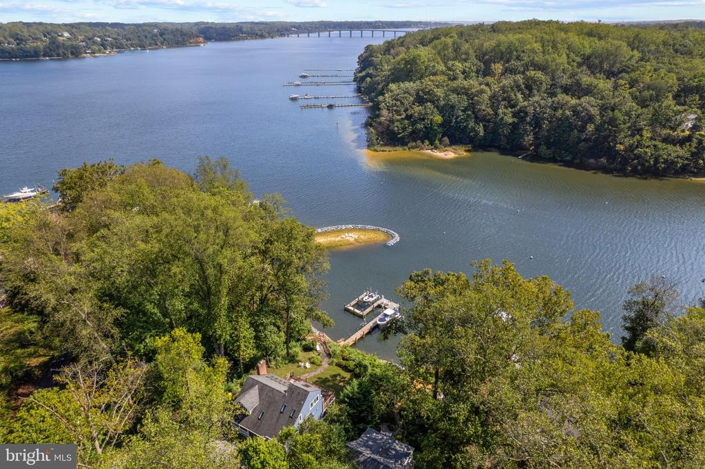 327 Riverview Trl