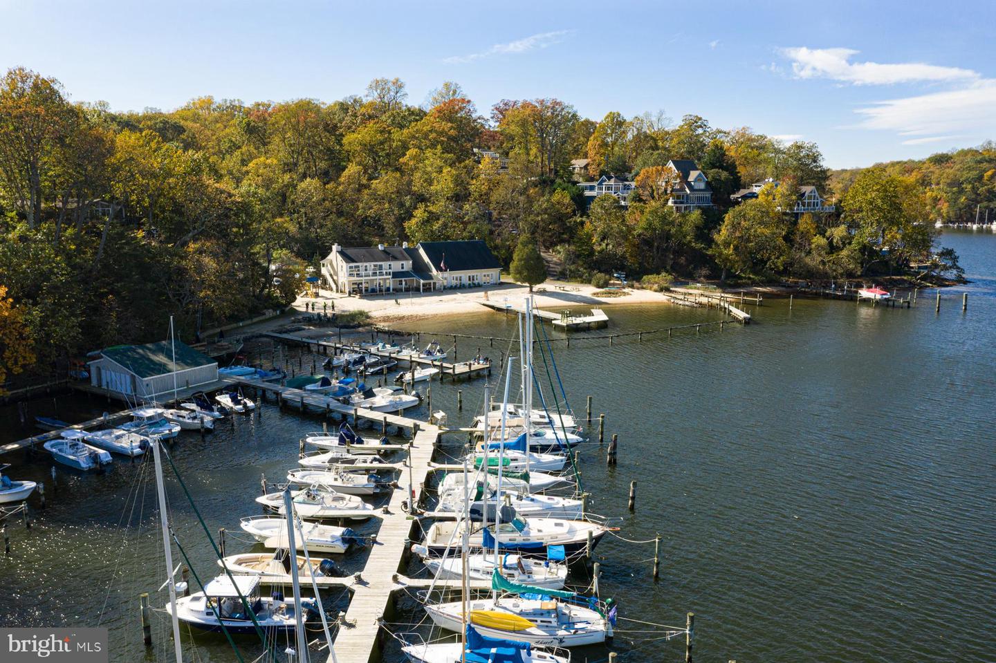 327 Riverview Trl
