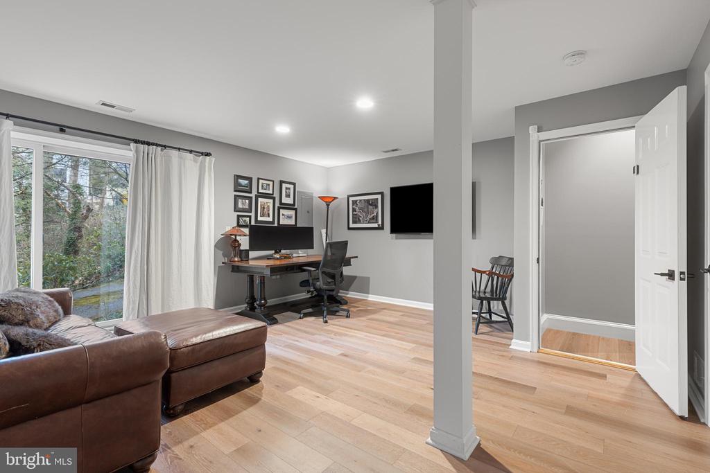 327 Riverview Trl