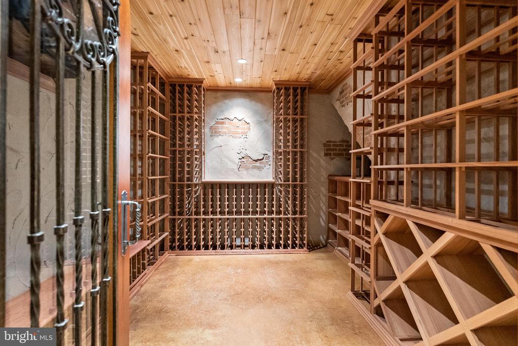 948 Melvin Rd