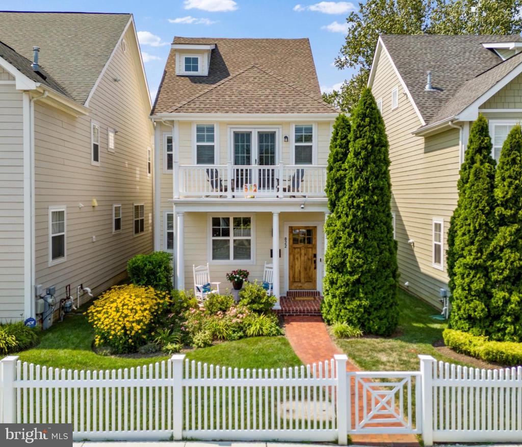 822 Bay Ridge Ave
