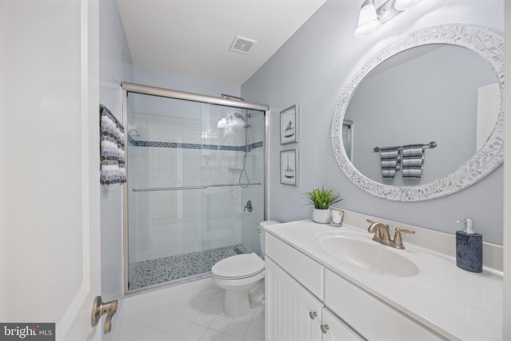 822 Bay Ridge Ave