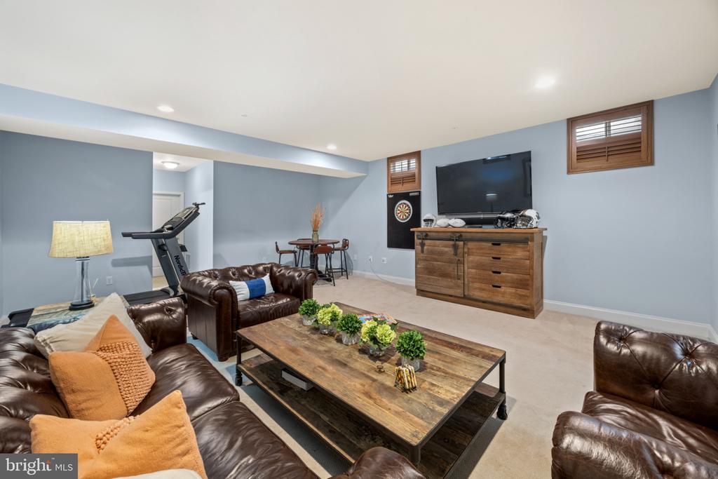 822 Bay Ridge Ave