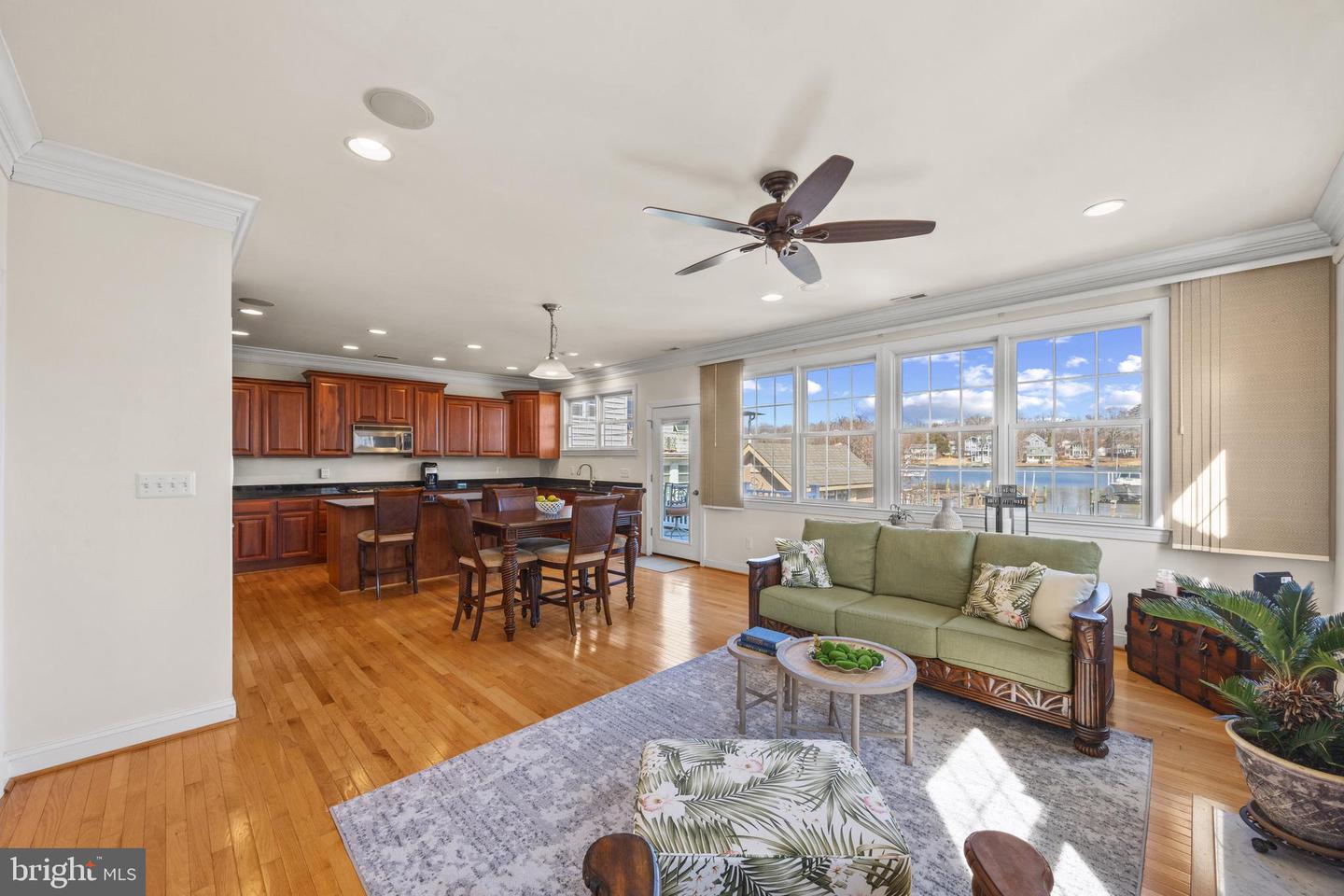 1256 Washington Dr