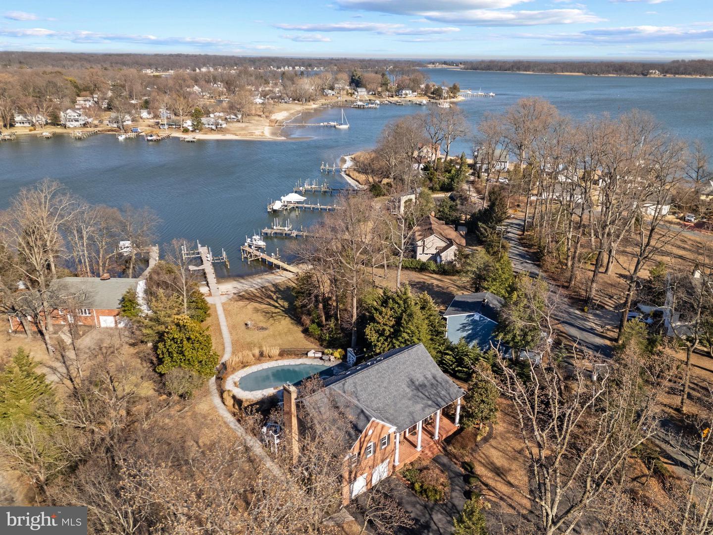415 Edgewater Rd
