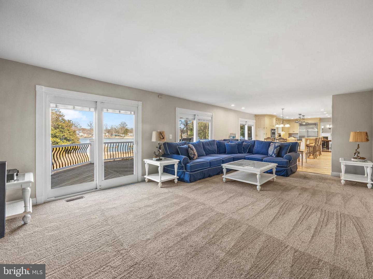 415 Edgewater Rd