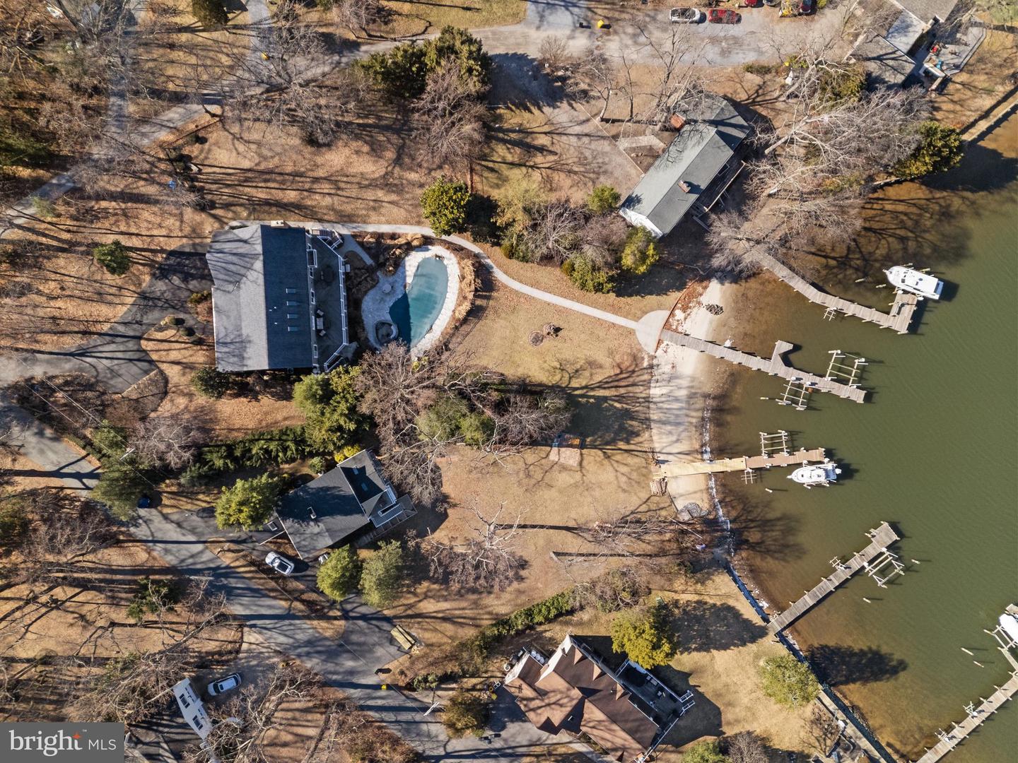 415 Edgewater Rd