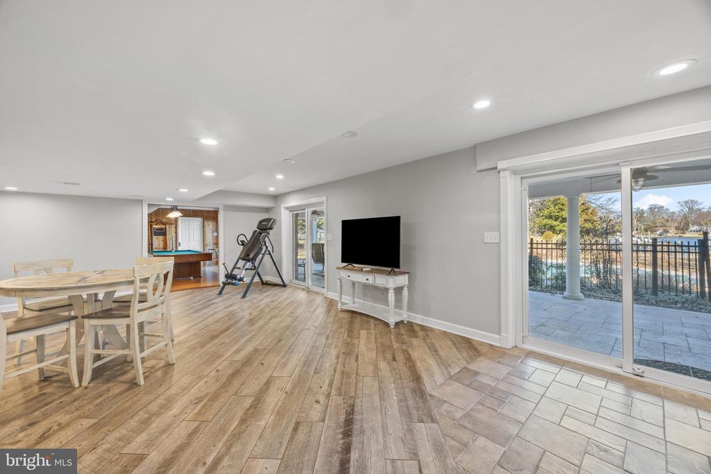 415 Edgewater Rd