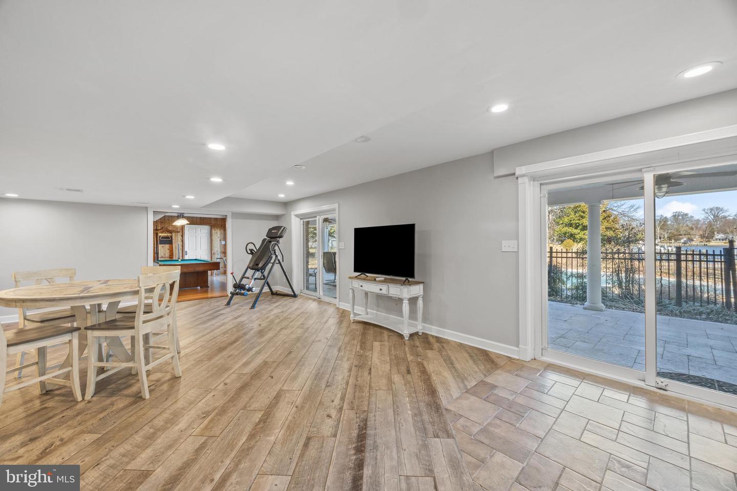415 Edgewater Rd