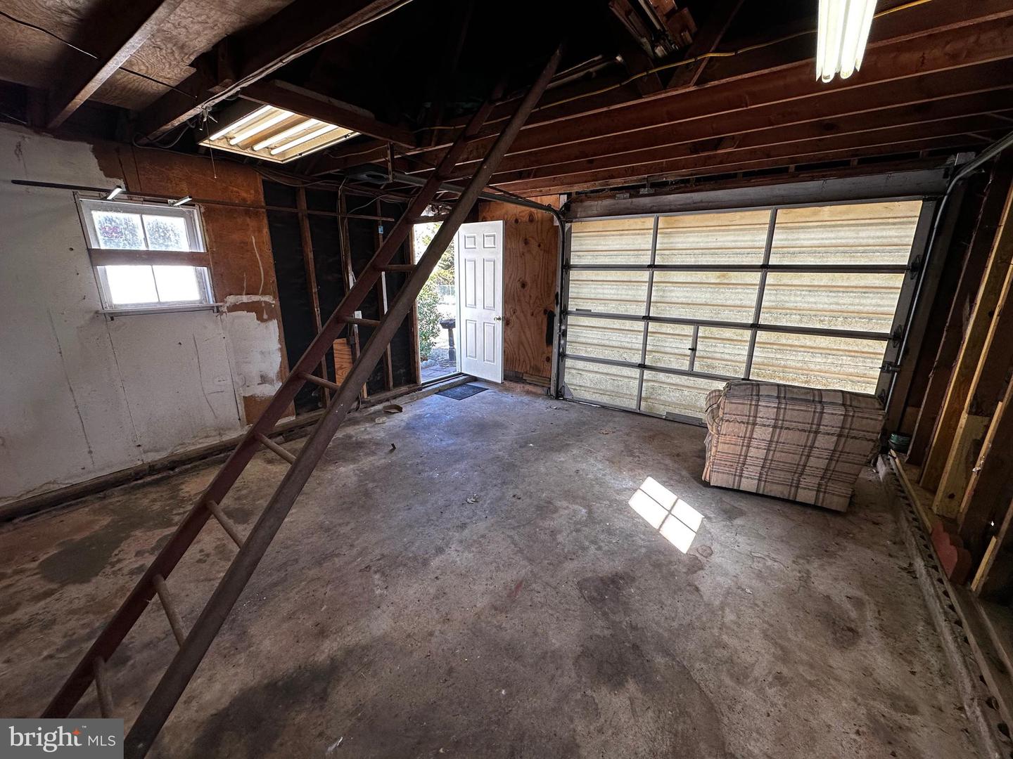 106 Donaldson Ave