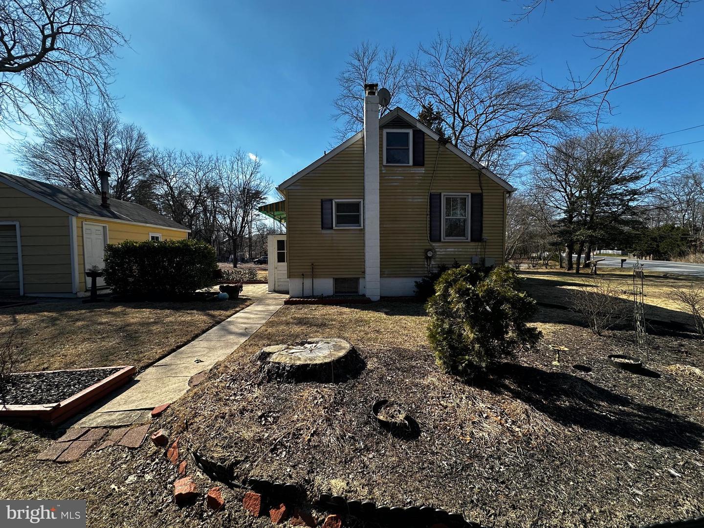 106 Donaldson Ave