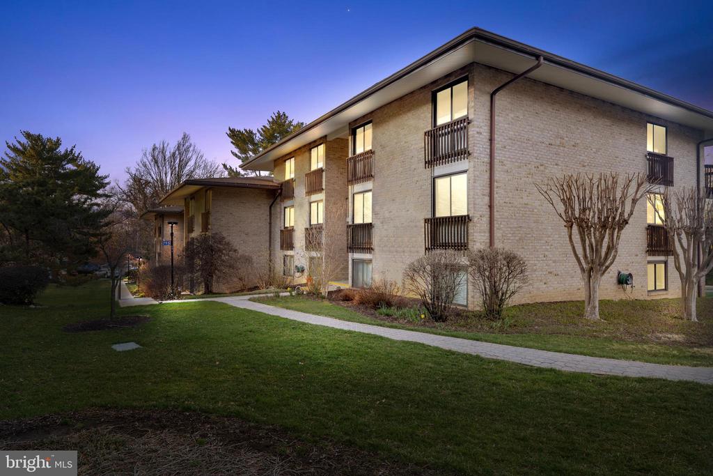 795-F Fairview Ave #F