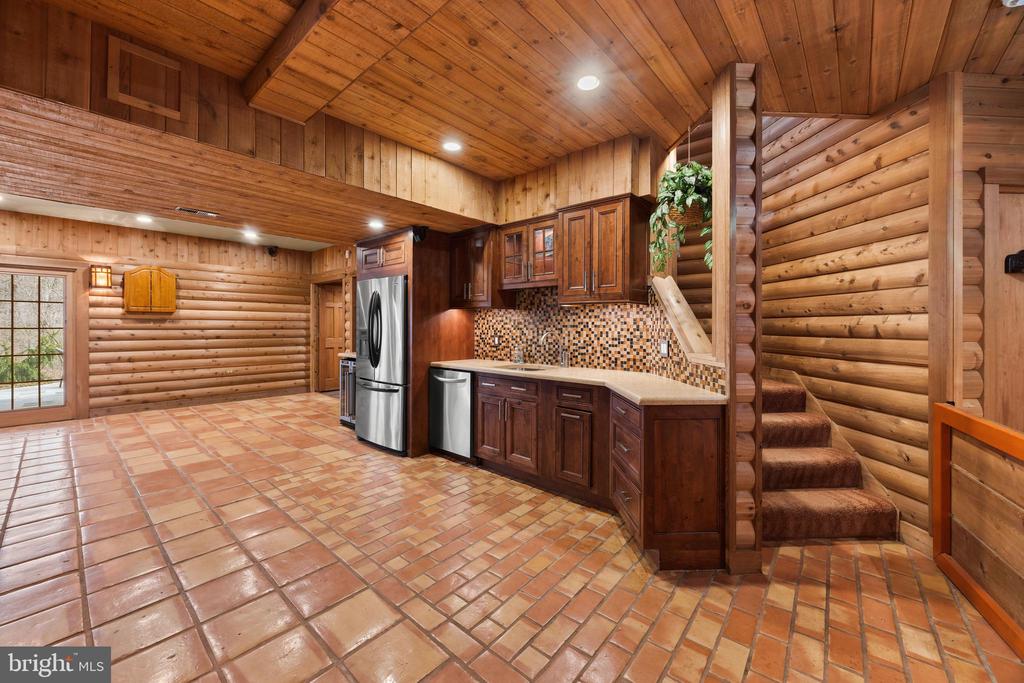1709 Angelina Ct