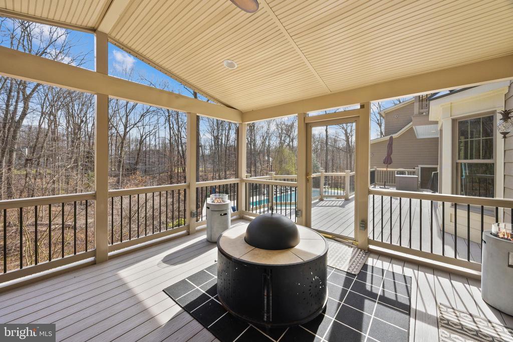 1709 Angelina Ct