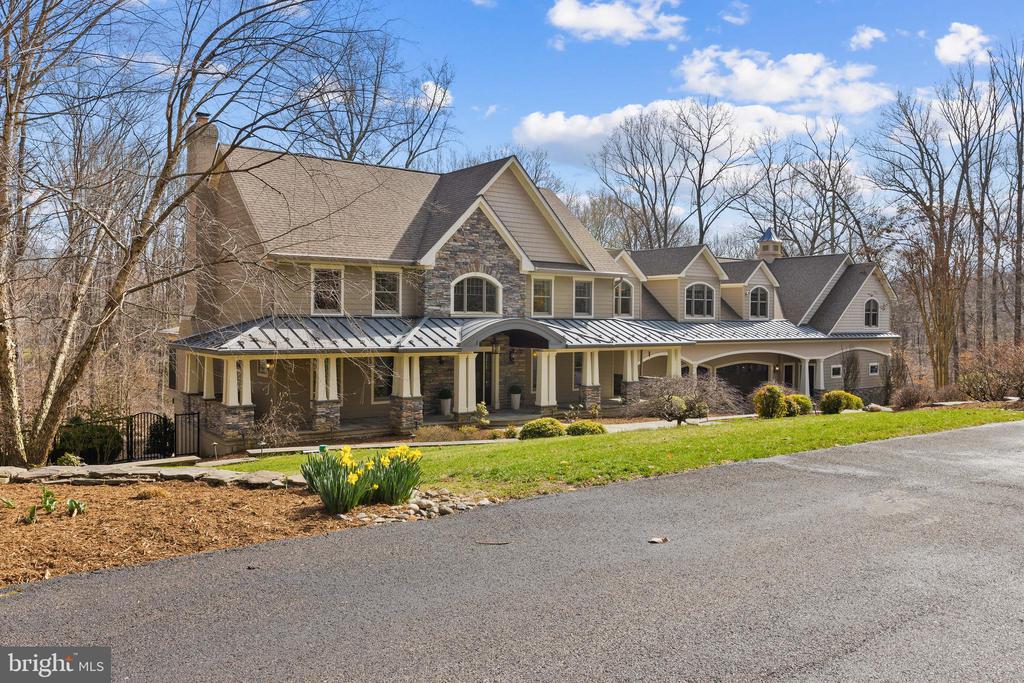 1709 Angelina Ct