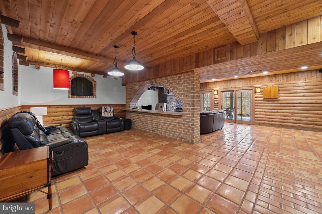 1709 Angelina Ct