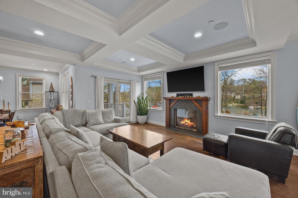 963 Phillips Dr