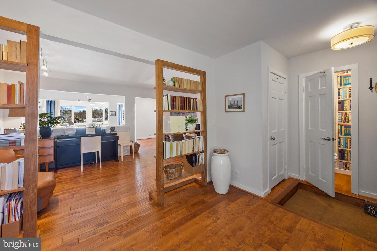 9 Shipwright St