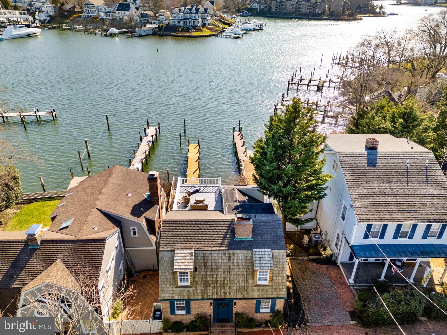9 Shipwright St