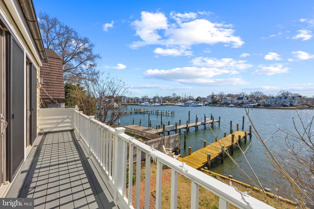 9 Shipwright St