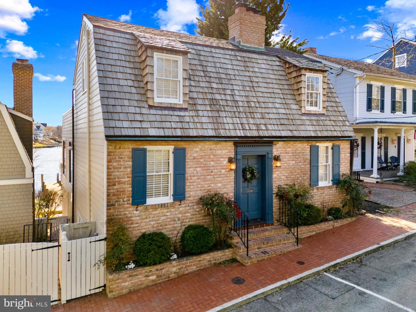 9 Shipwright St