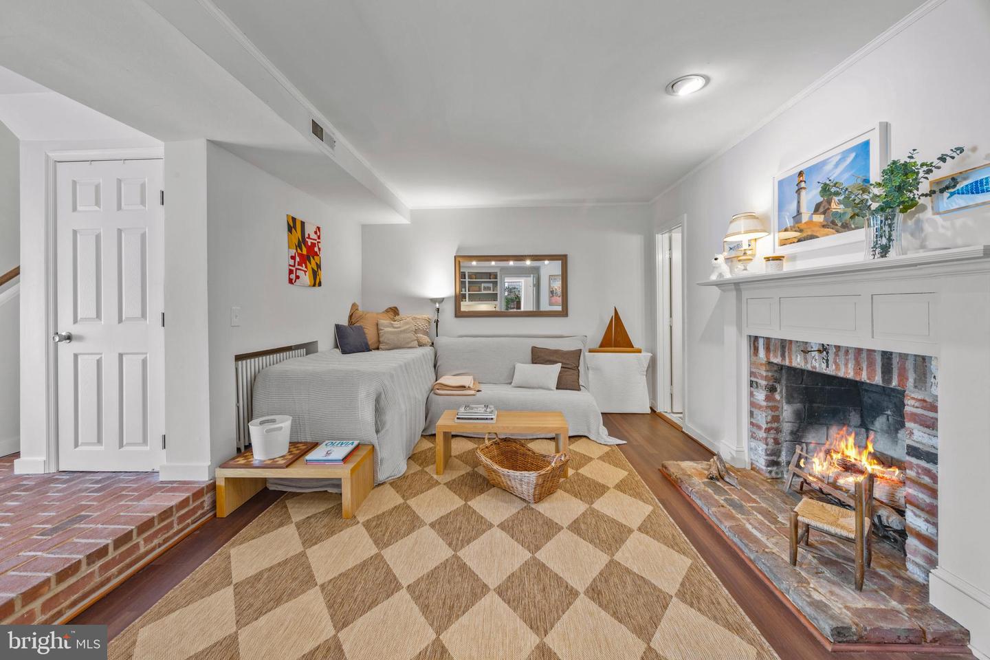 9 Shipwright St