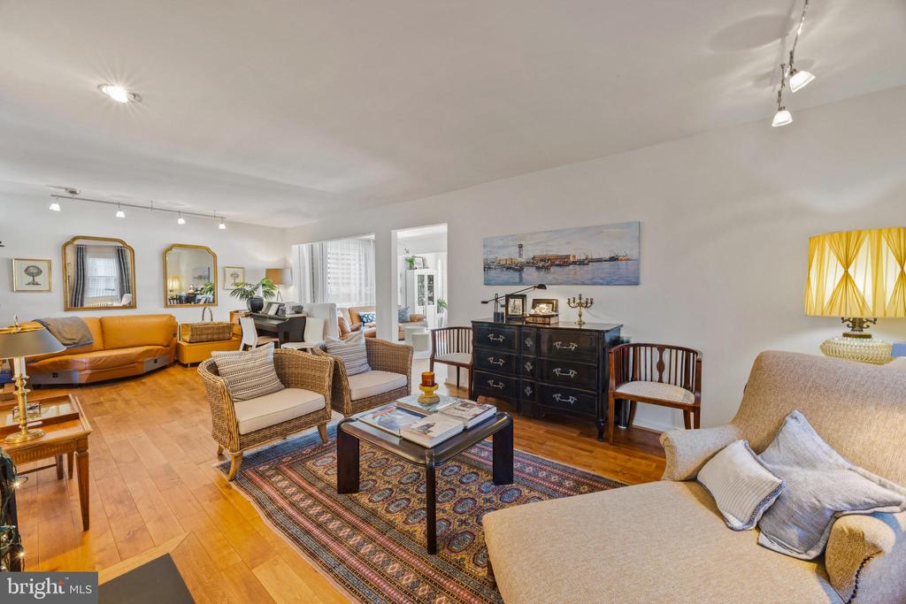 9 Shipwright St