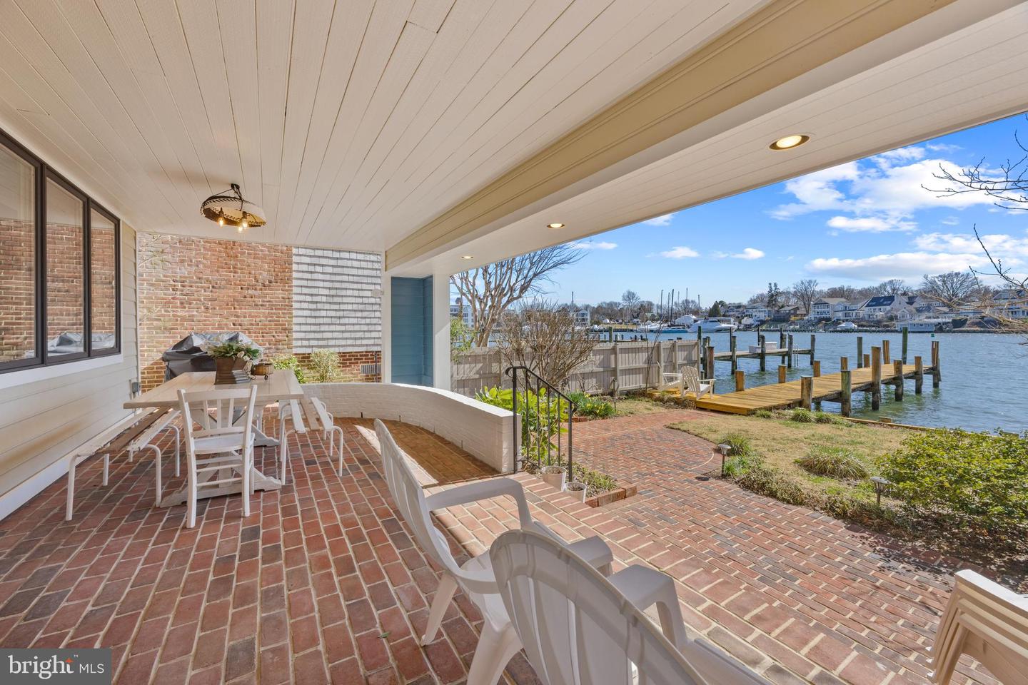 9 Shipwright St