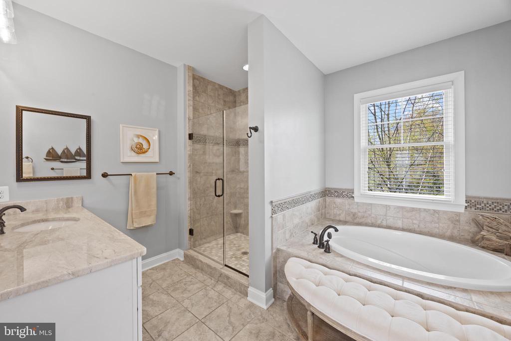 119 W Bay View Dr