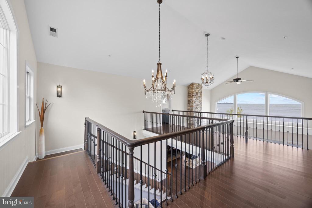 119 W Bay View Dr