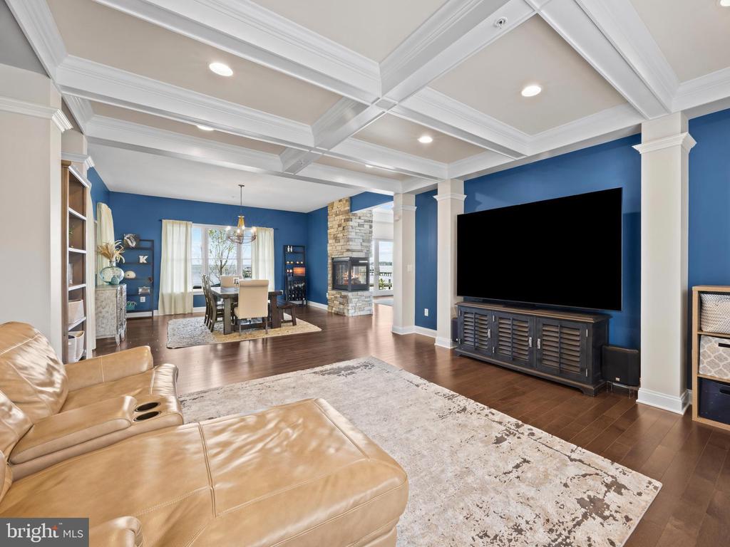 119 W Bay View Dr