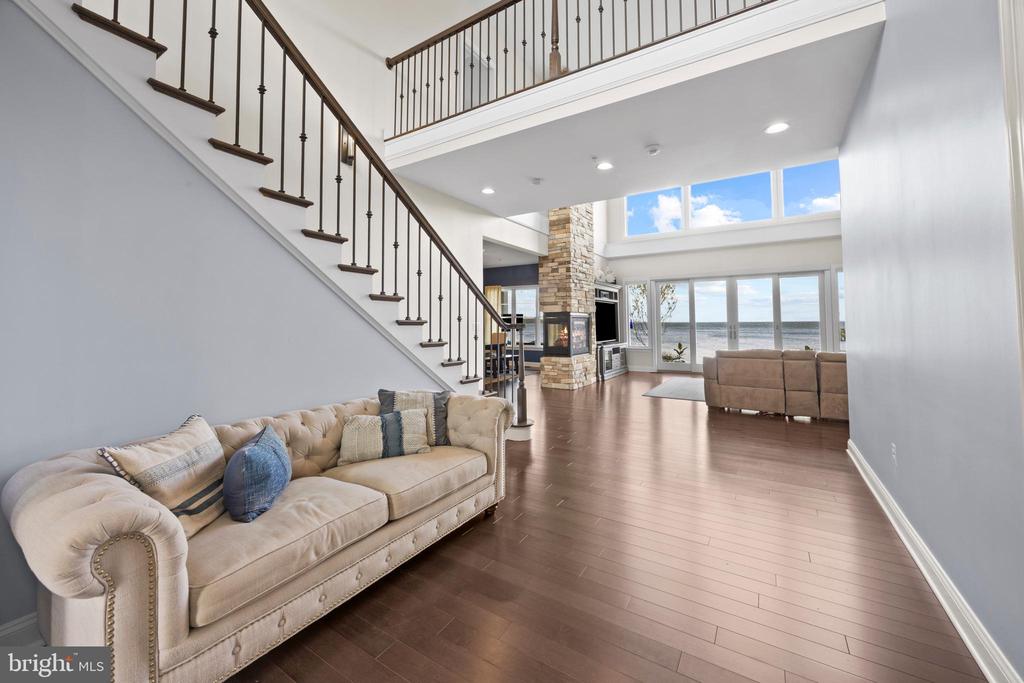 119 W Bay View Dr