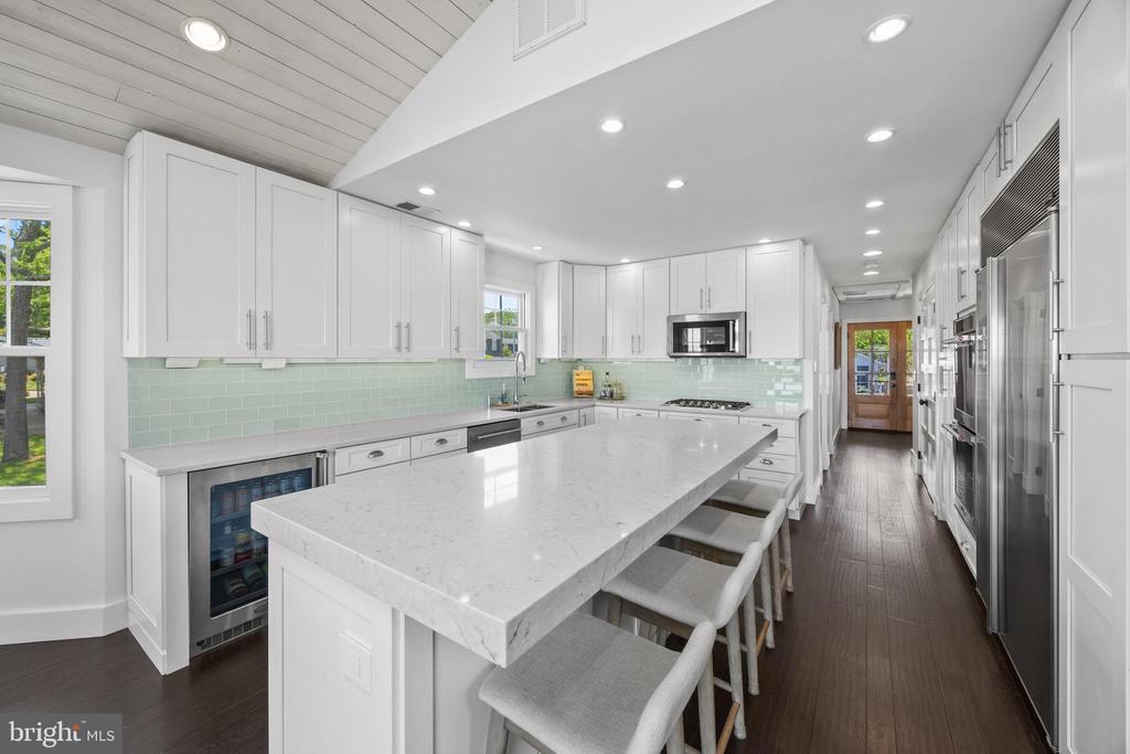 713 Cottage Dr